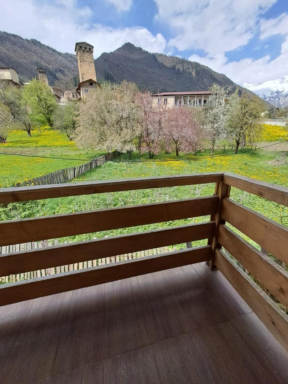 Guest House Kaldani Местия Екстериор снимка